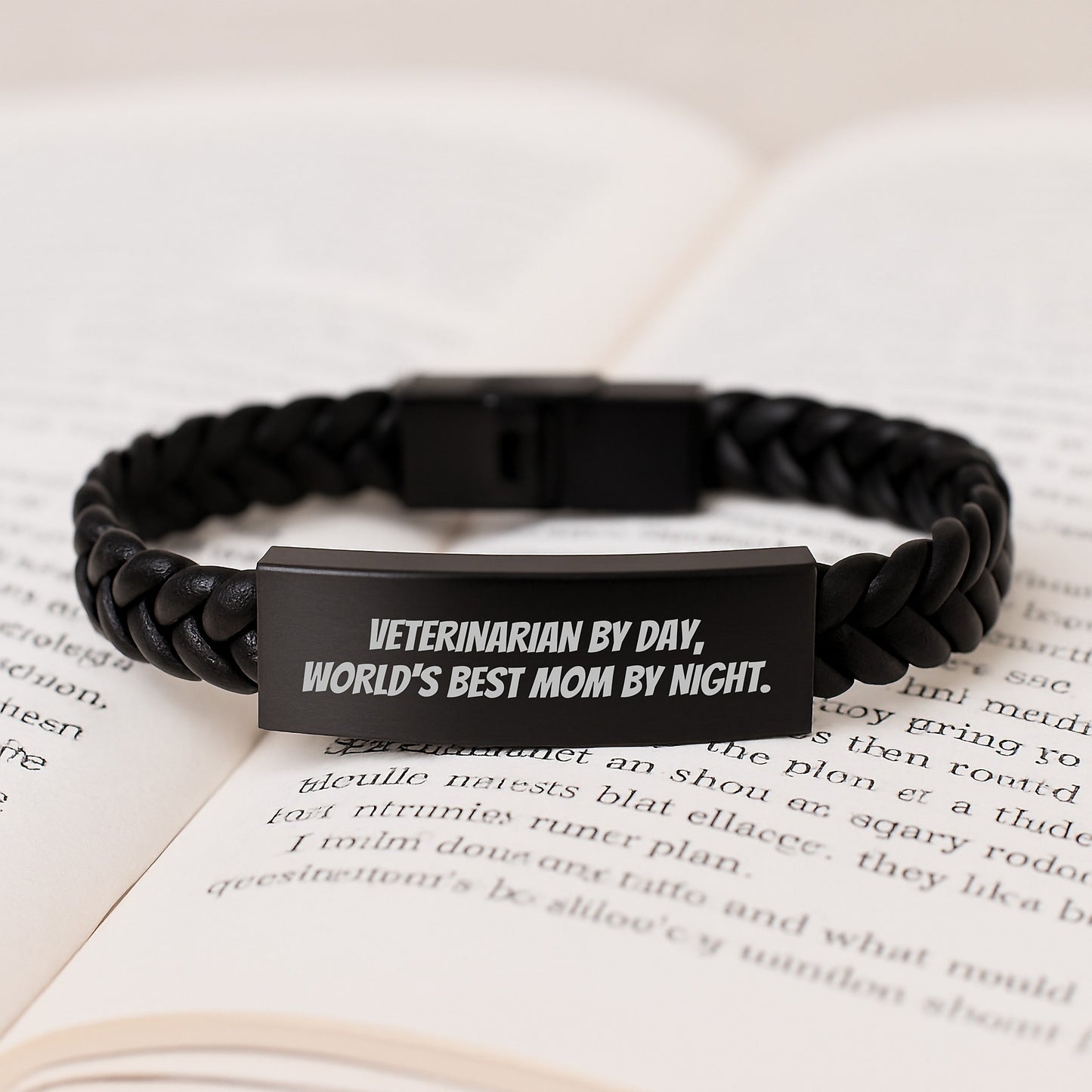 Veterinarian Gifts from Friends, Veterinarian Interlaced Leather Bracelet, Funny Quote, 'Veterinarian By Day, World's Best Mom By Night.' for Graduation - Image 3