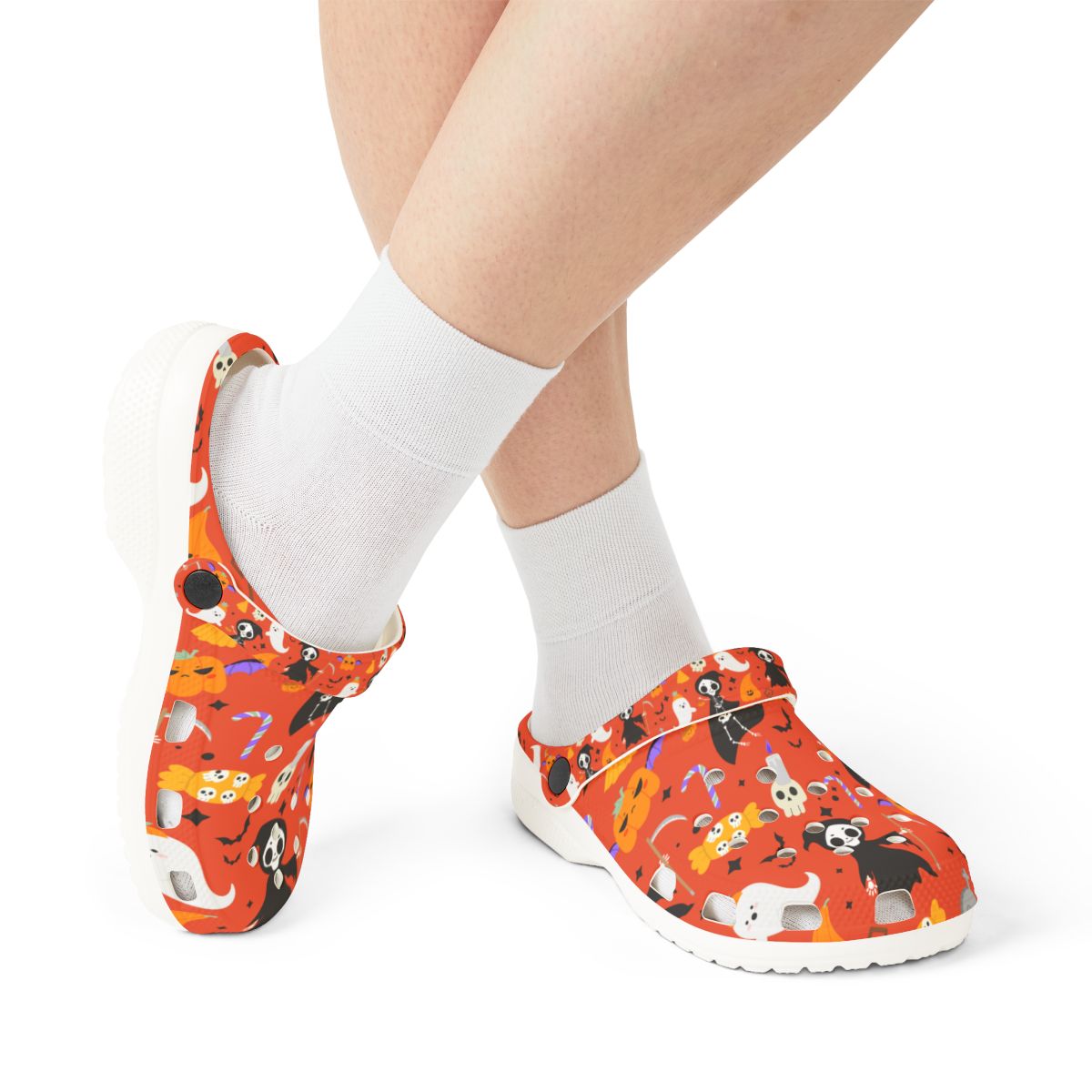 Spooky Orange Halloween Garden Shoes for Adults & Kids – Lightweight EVA Slip-On Sandals with Cats, Ghosts, Candy & Tombstones