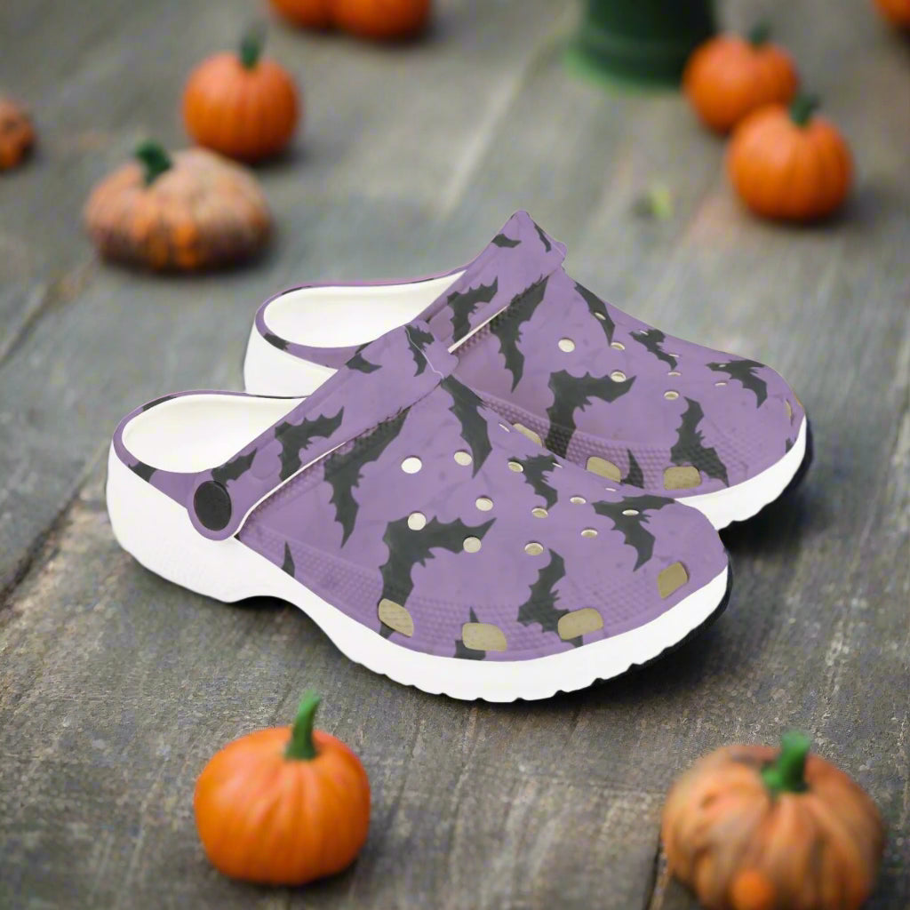 Halloween Bat Clogs for Adults & Kids – Purple Spooky Garden Shoes, Lightweight EVA Slip-Ons for Costume Fun & Everyday Comfort