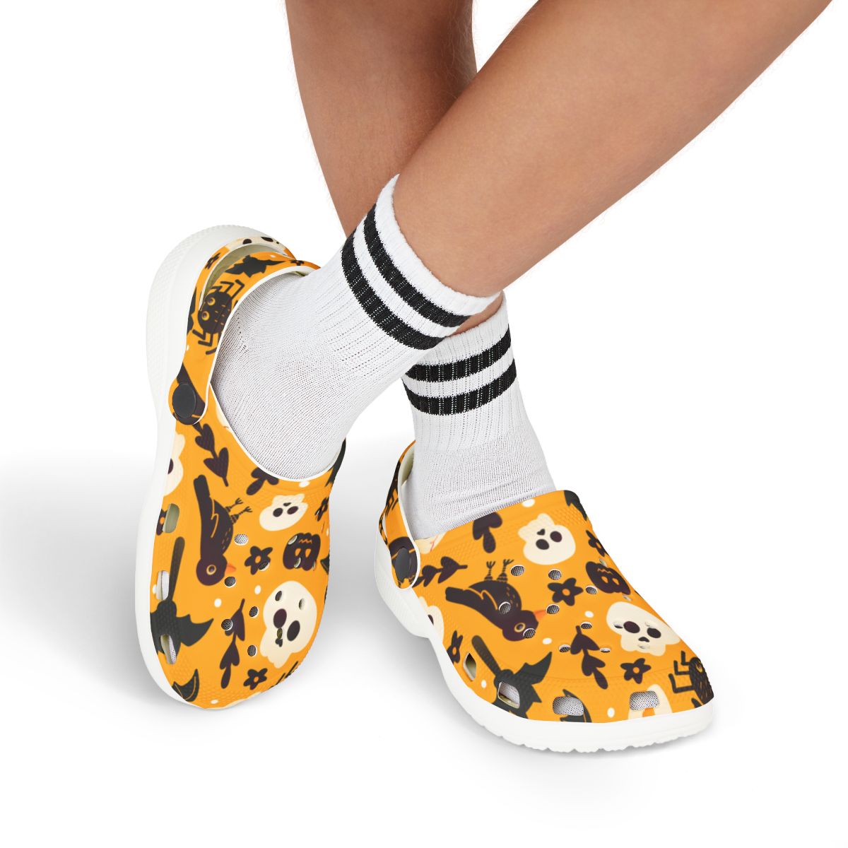 Orange Halloween Garden Shoes for Adults & Kids – Lightweight EVA Slip-On Ghost Bat Pumpkin Sandals Water-Resistant Nurse Comfort & Walking Footwear