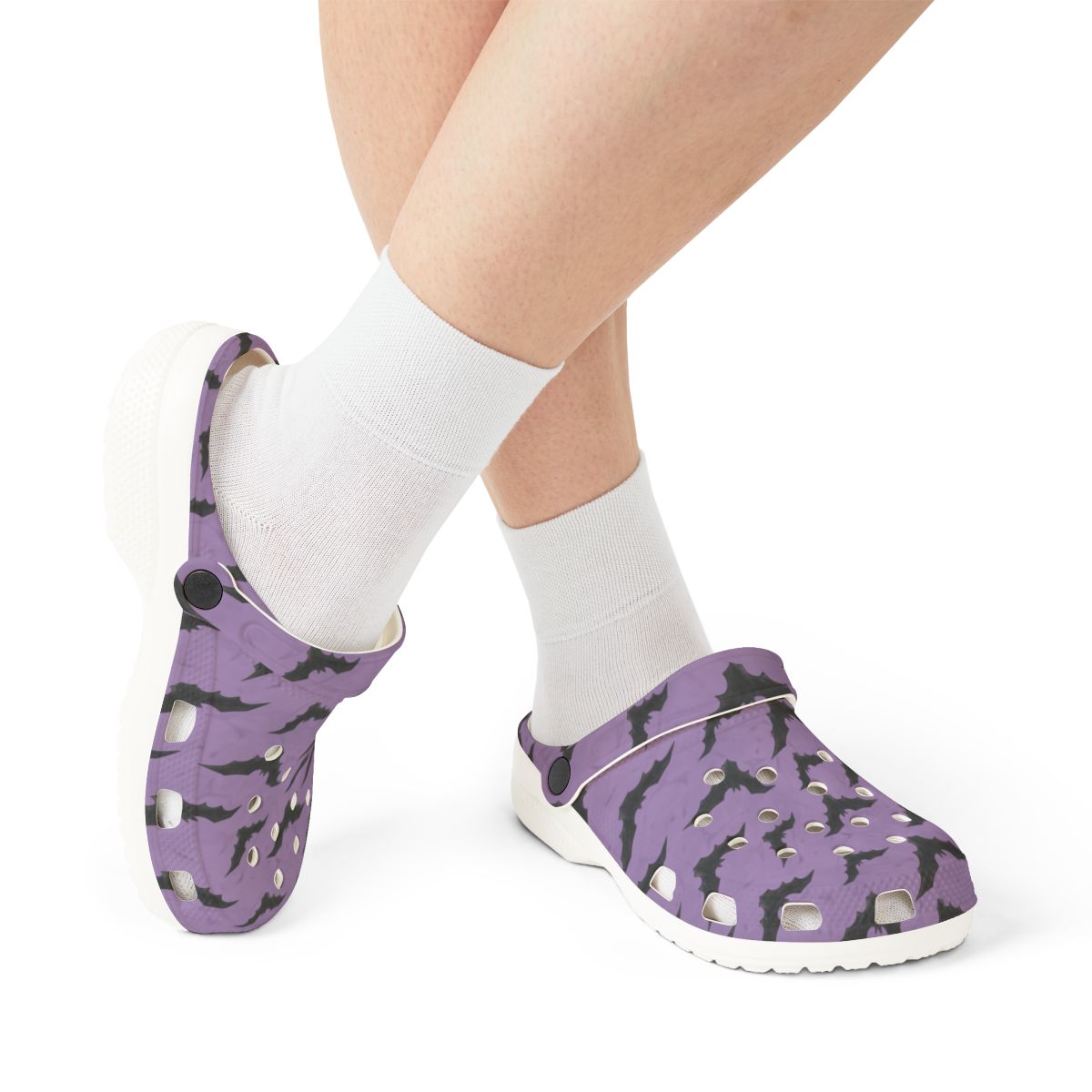 Halloween Bat Clogs for Adults & Kids – Purple Spooky Garden Shoes, Lightweight EVA Slip-Ons for Costume Fun & Everyday Comfort