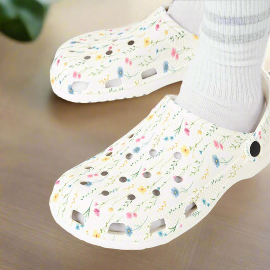 Wildflower Clogs for Adults & Kids – White Floral EVA Garden Shoes, Lightweight Slip-Ons, Cottagecore Spring & Summer Footwear
