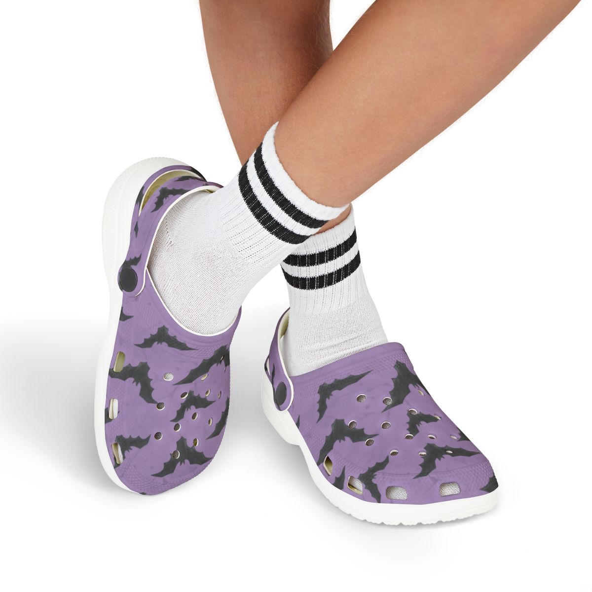 Halloween Bat Clogs for Adults & Kids – Purple Spooky Garden Shoes, Lightweight EVA Slip-Ons for Costume Fun & Everyday Comfort