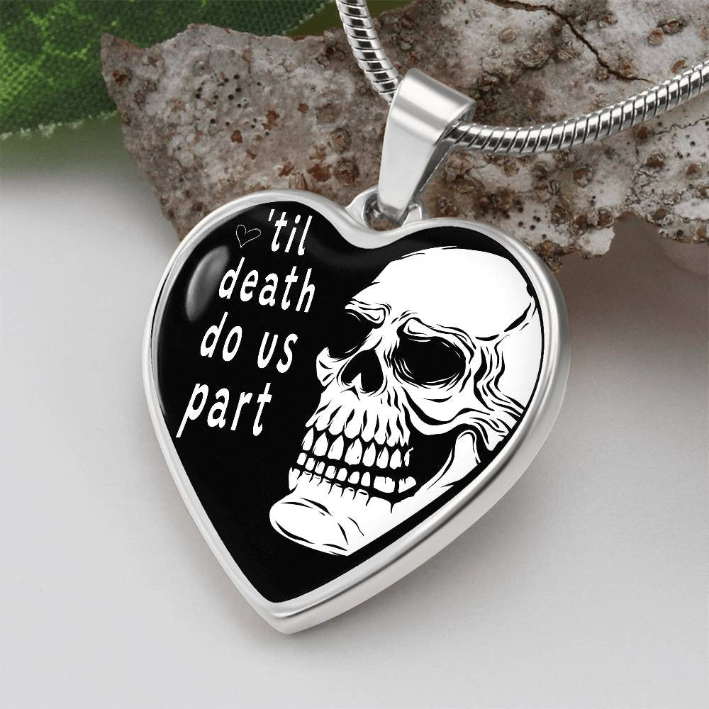 Couples Skull Heart with Names Engraved on Back of Pendant Necklace